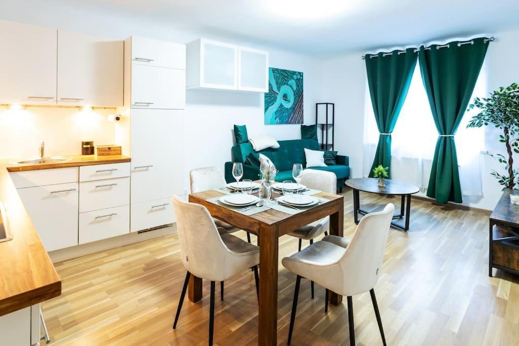 City Apartment Top Location, Quiet And Cozy Ideal To Relax Or Work Wien Exteriör bild