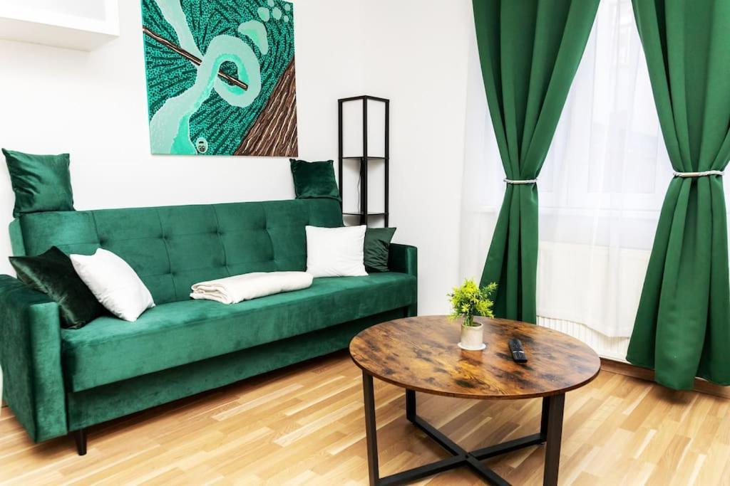 City Apartment Top Location, Quiet And Cozy Ideal To Relax Or Work Wien Exteriör bild